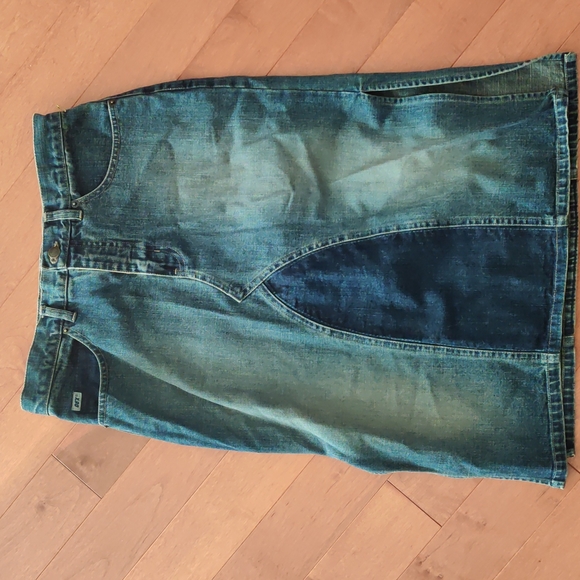 Dex Demin Jean Skirt with side slits Dark and Fading - Picture 1 of 6